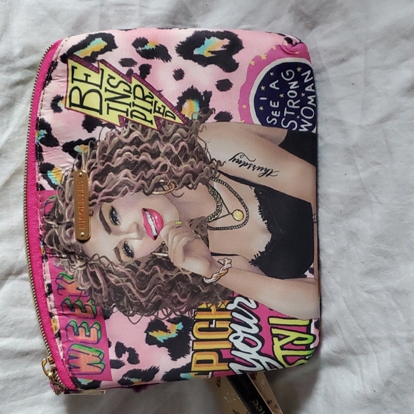 Nicole Lee Handbags - Nicole Lee cosmetic pouch nwt.